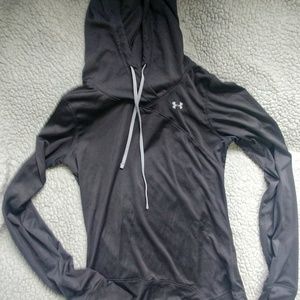 Under Armour long sleeve hoodie size S